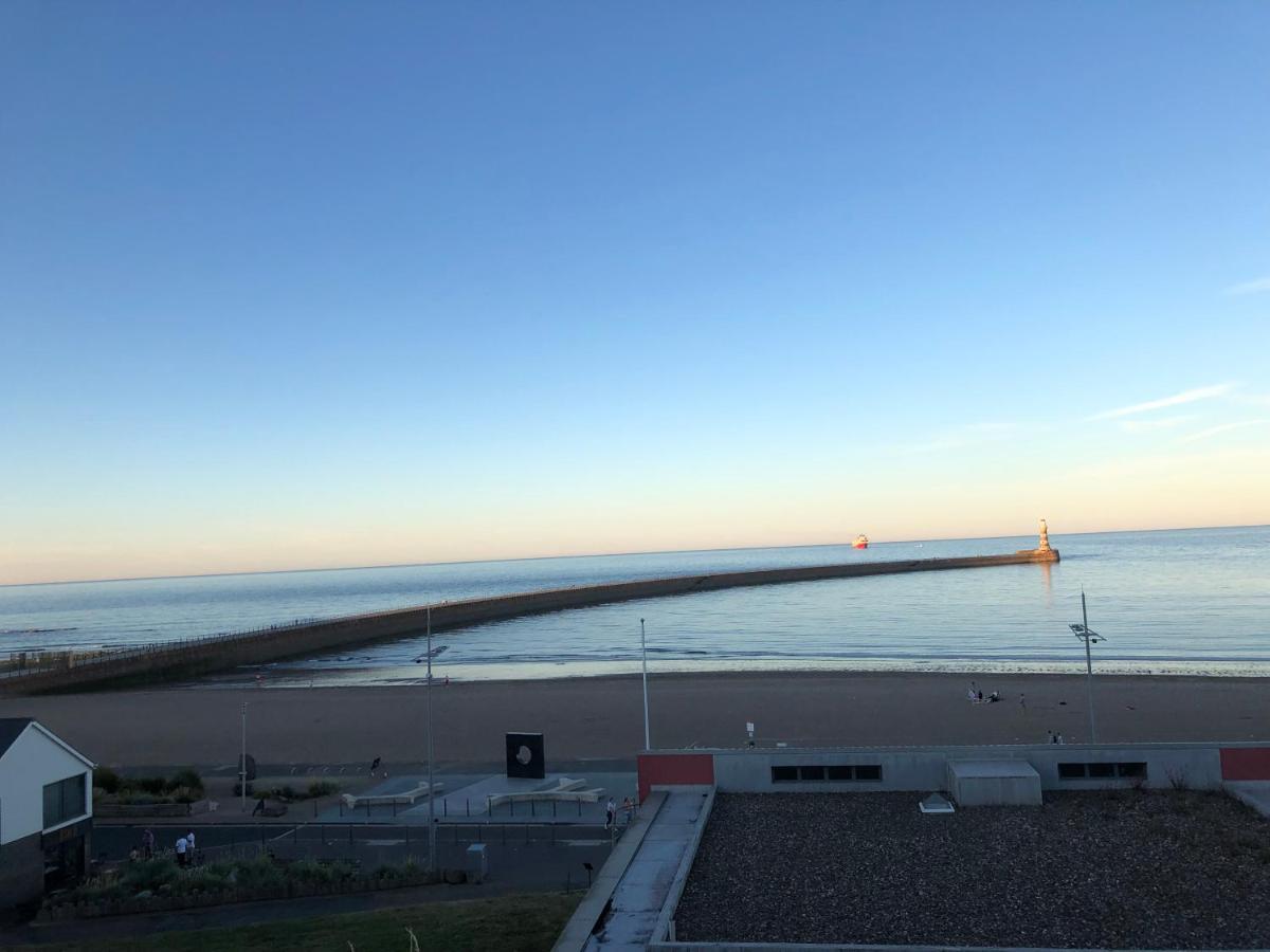 Roker Cottage, Luxury Seaside Apartment, Private Parking, Sky Tv Sunderland  Extérieur photo