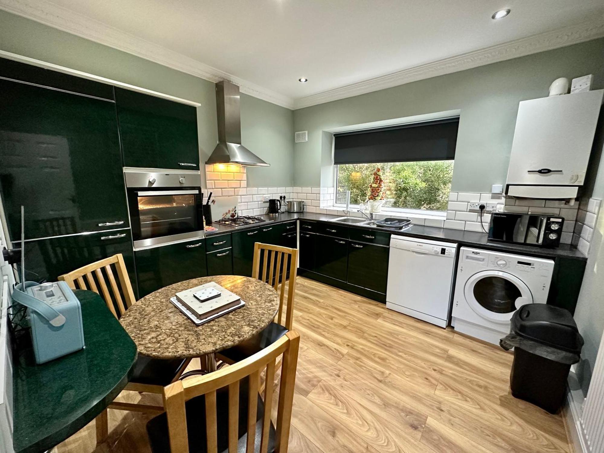 Roker Cottage, Luxury Seaside Apartment, Private Parking, Sky Tv Sunderland  Extérieur photo
