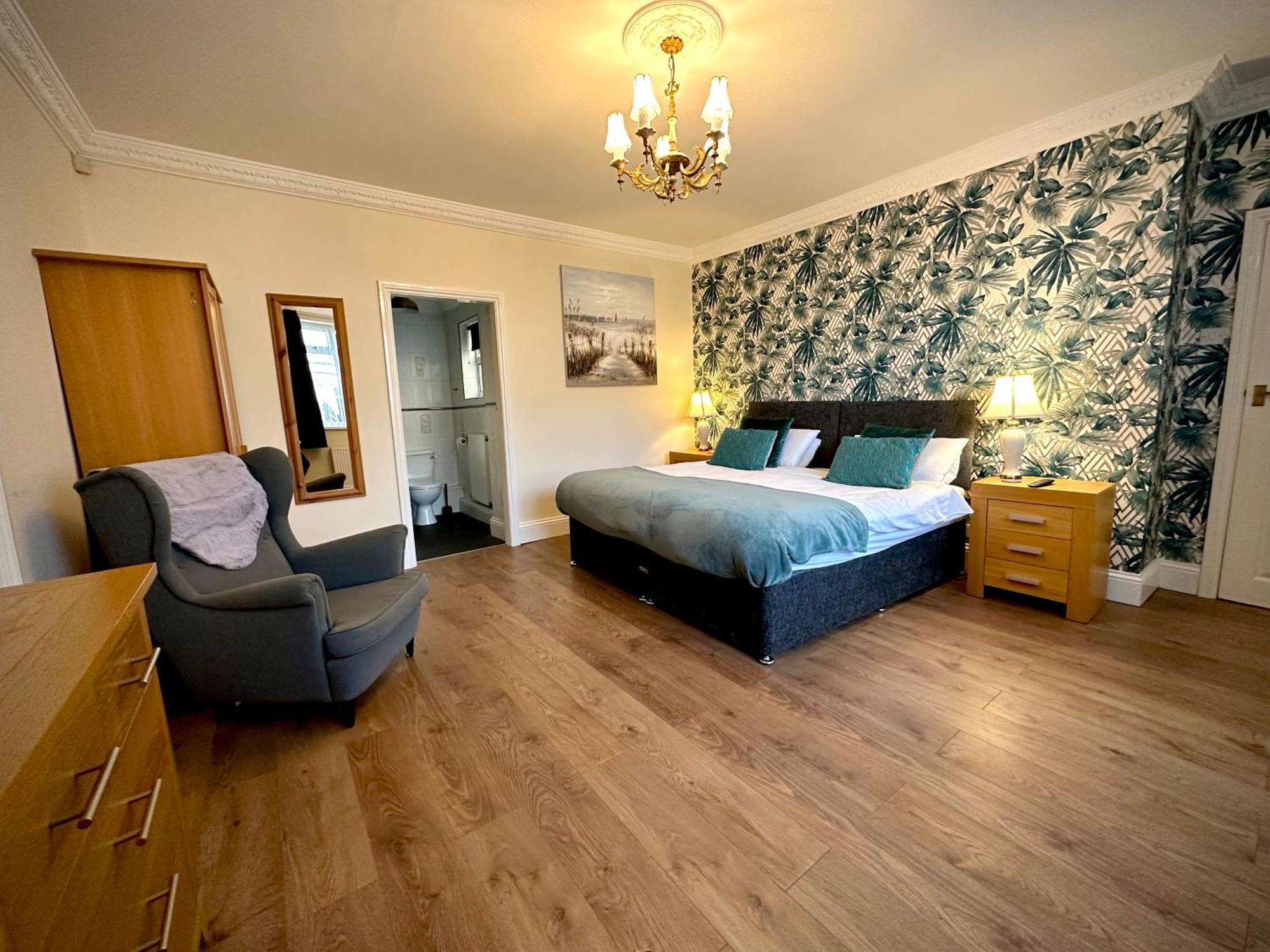 Roker Cottage, Luxury Seaside Apartment, Private Parking, Sky Tv Sunderland  Extérieur photo