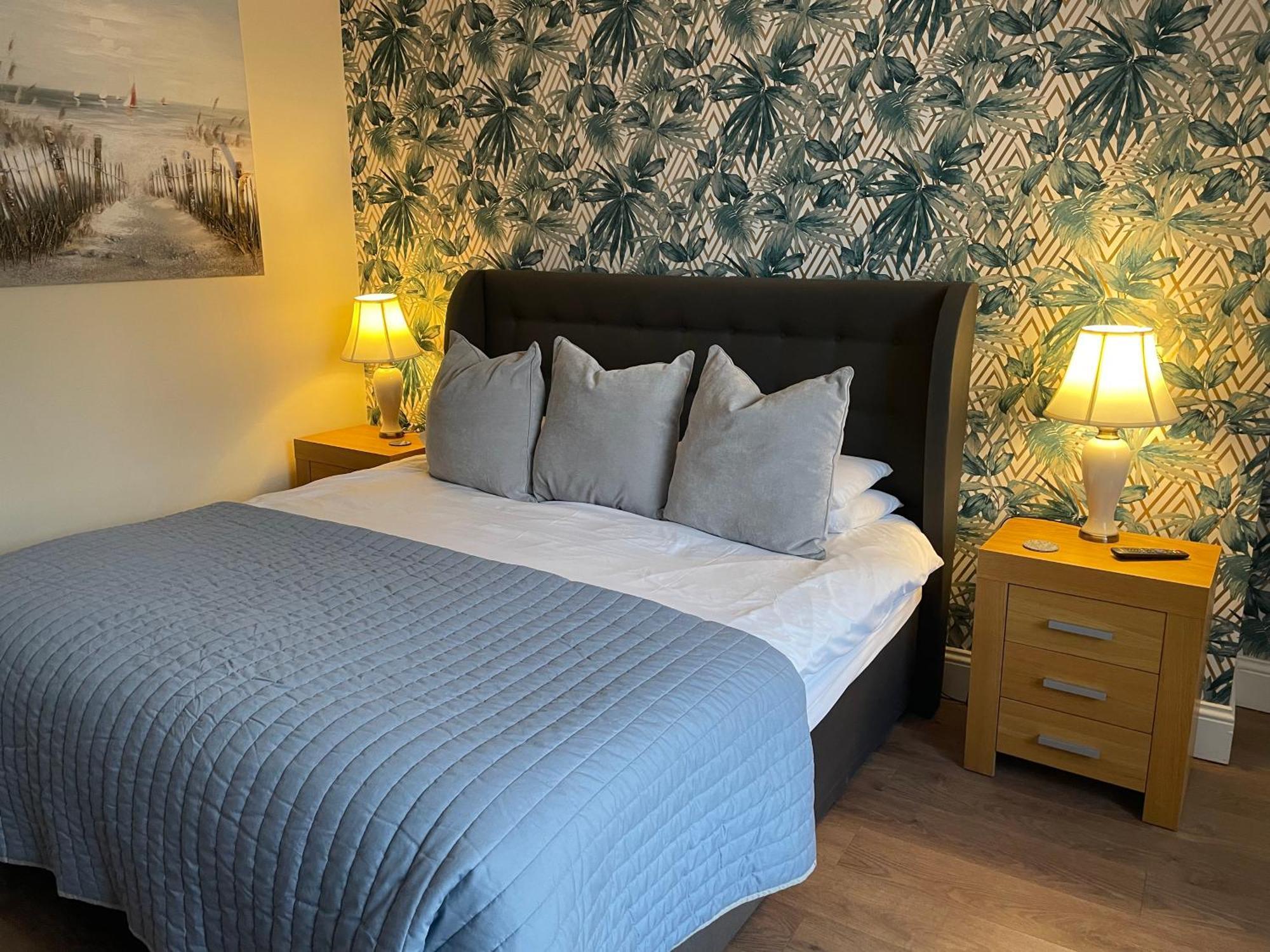 Roker Cottage, Luxury Seaside Apartment, Private Parking, Sky Tv Sunderland  Extérieur photo